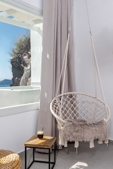 adamant suites adults only