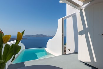 adamant suites adults only