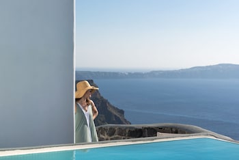 adamant suites adults only