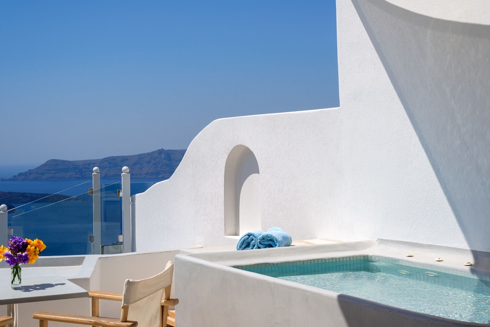 adamant suites adults only