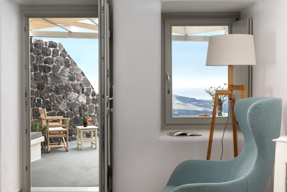 adamant suites adults only