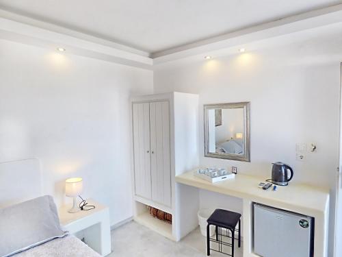 Tataki Hotel,Fira>>Exo Gonia,1 star