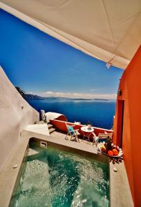 chroma suites