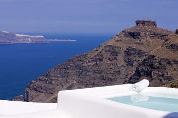 Mirabo Luxury Villas - Adults Only,Firostefani>>Fira,3 star