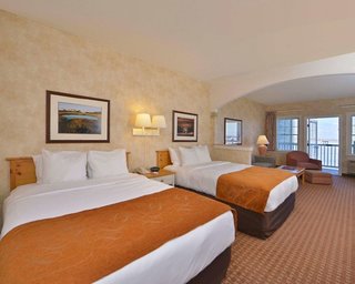 Comfort Suites Chincoteague Island Bayfront Resort,Chincoteague Island>>Chincoteague,3 star