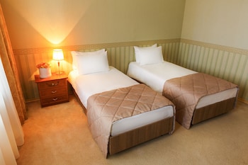 jolly alon hotel