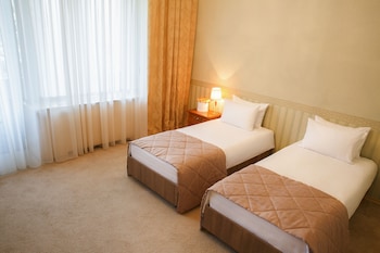 jolly alon hotel