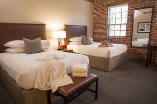 Cork Factory Hotel,Pennsylvania>>Lancaster,3 star