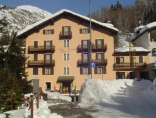 Centrale,Courmayeur>>Aosta,3 star