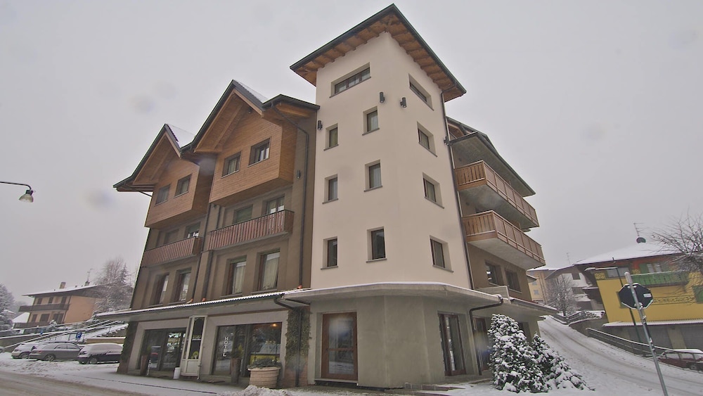harmony suite hotel