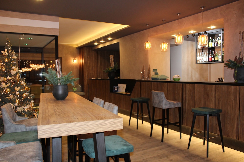 harmony suite hotel