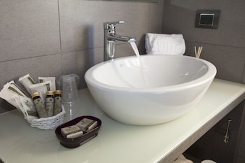 harmony suite hotel