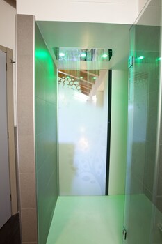 harmony suite hotel