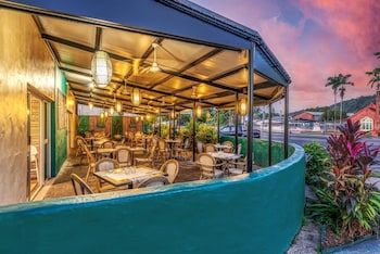 demi view motel