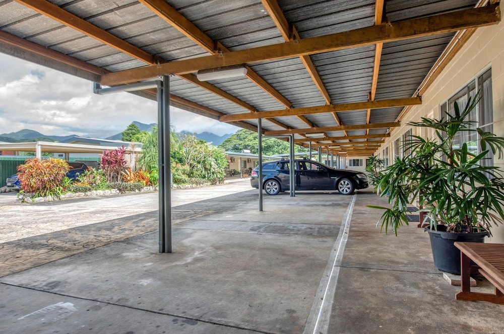 demi view motel