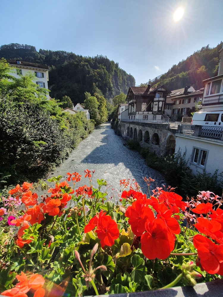 esos hotel quelle