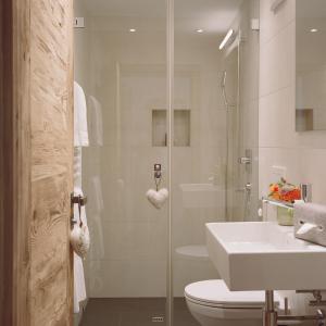 adula hotel