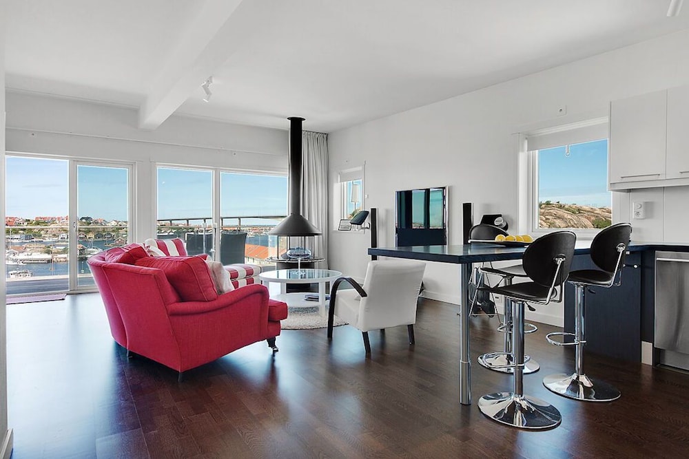 hotell kungshamn suites