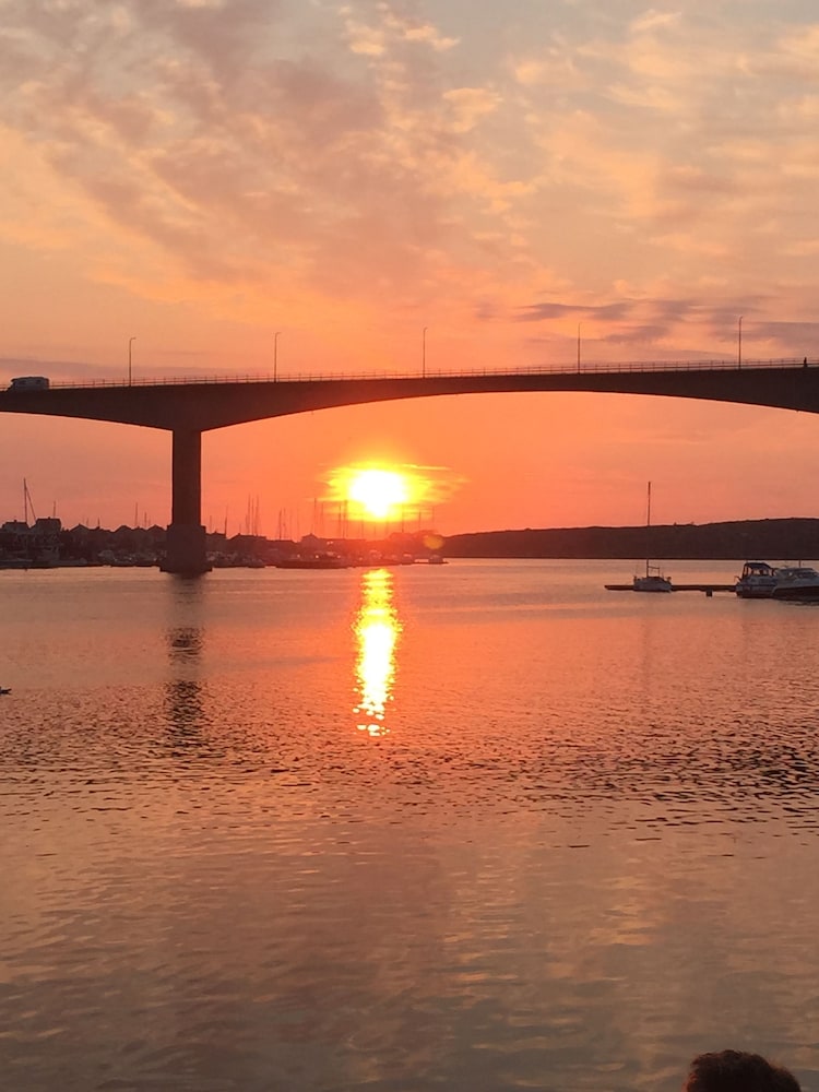 hotell kungshamn suites