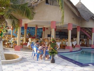 hotel africa queen