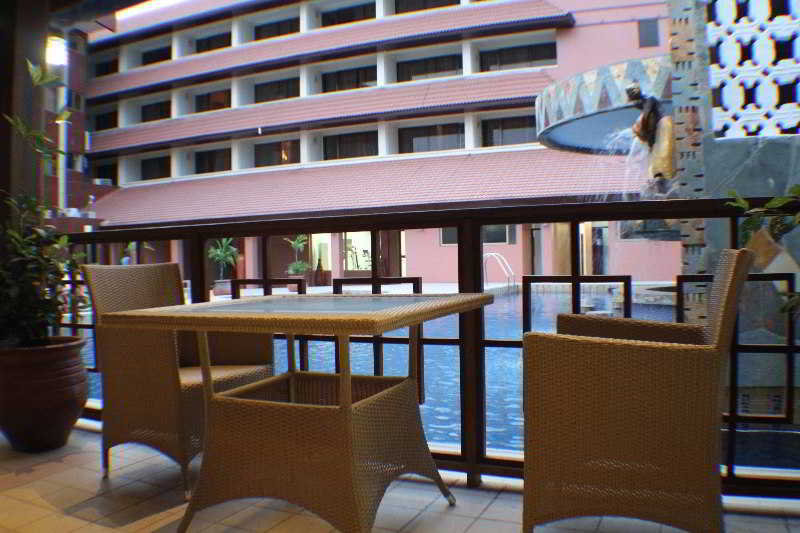 royal nick hotel