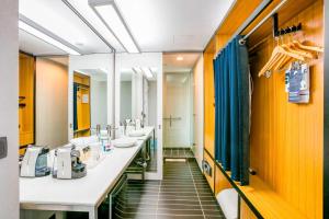 aloft bogota airport