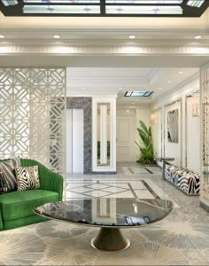 Ganjali Plaza Hotel,Near Fountain Square,3 star