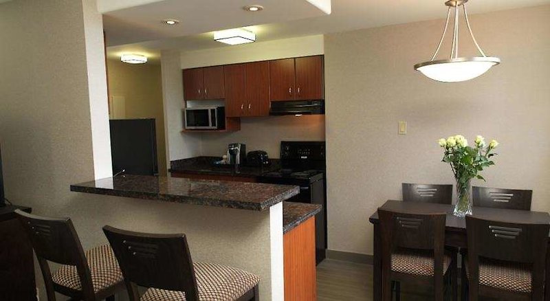 coast calgary downtown hotel and suites by apa