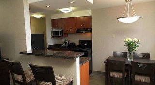 Coast Calgary Downtown Hotel & Suites By Apa,Alberta>>Calgary,3 star