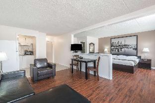Super 8 By Wyndham Calgary/Airport,Alberta>>Calgary,2 star