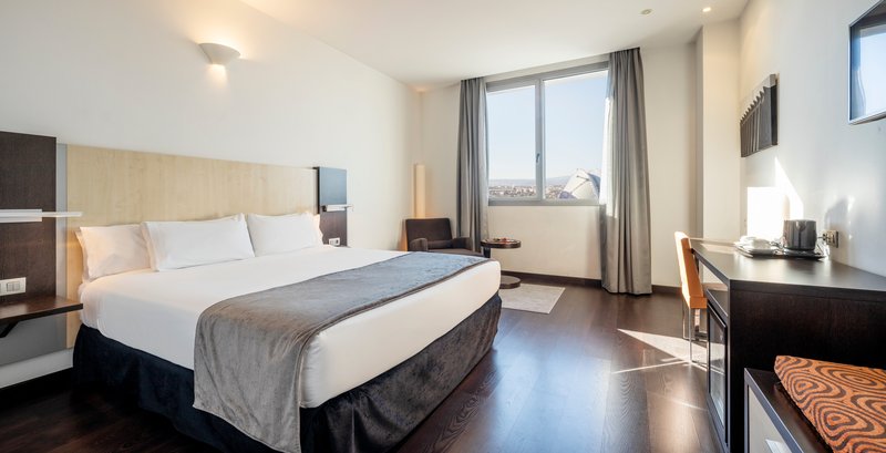 hotel ilunion aqua 4