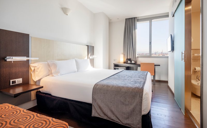 hotel ilunion aqua 4