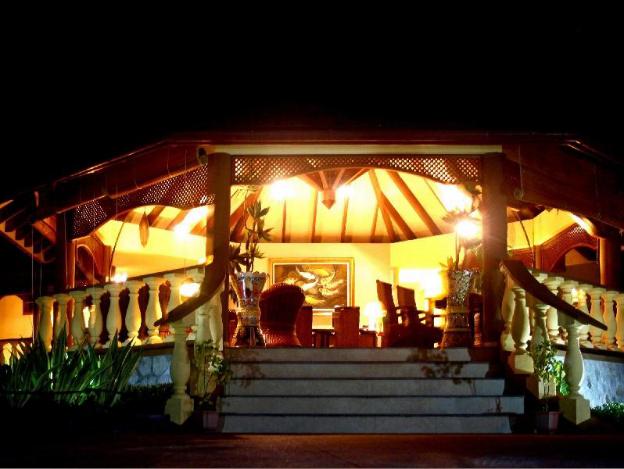 castello beach hotel