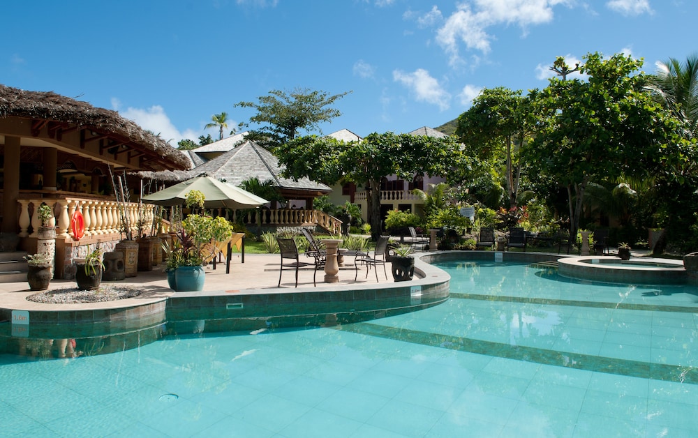 castello beach hotel