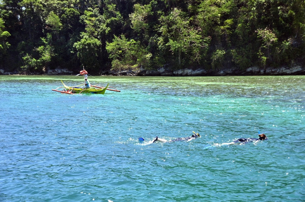 badladz beach and dive resort