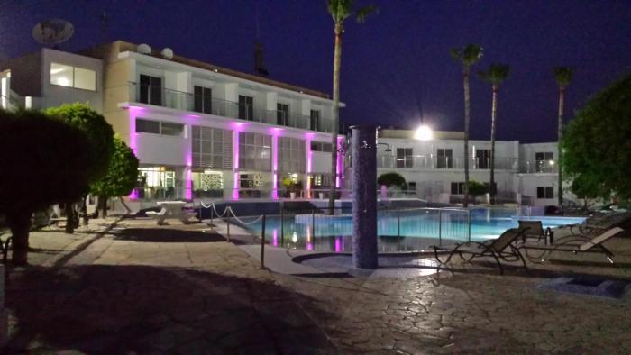 fedrania gardens hotel