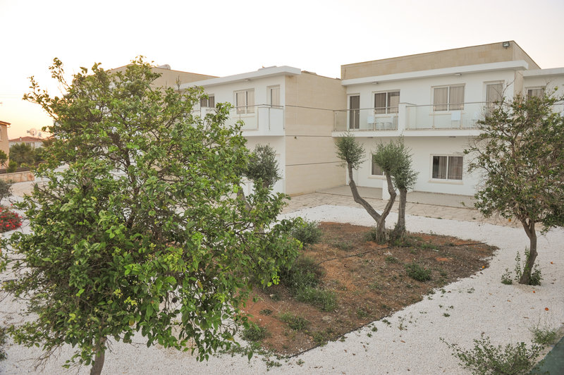 fedrania gardens hotel