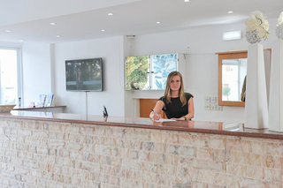 fedrania gardens hotel