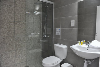 fedrania gardens hotel