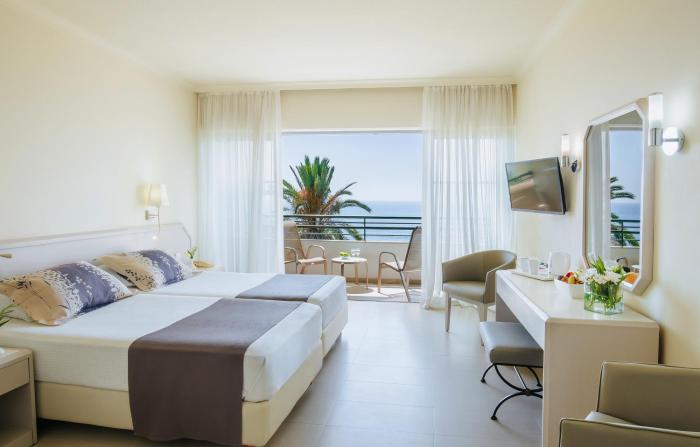 louis imperial beach