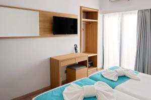 pyramos hotel
