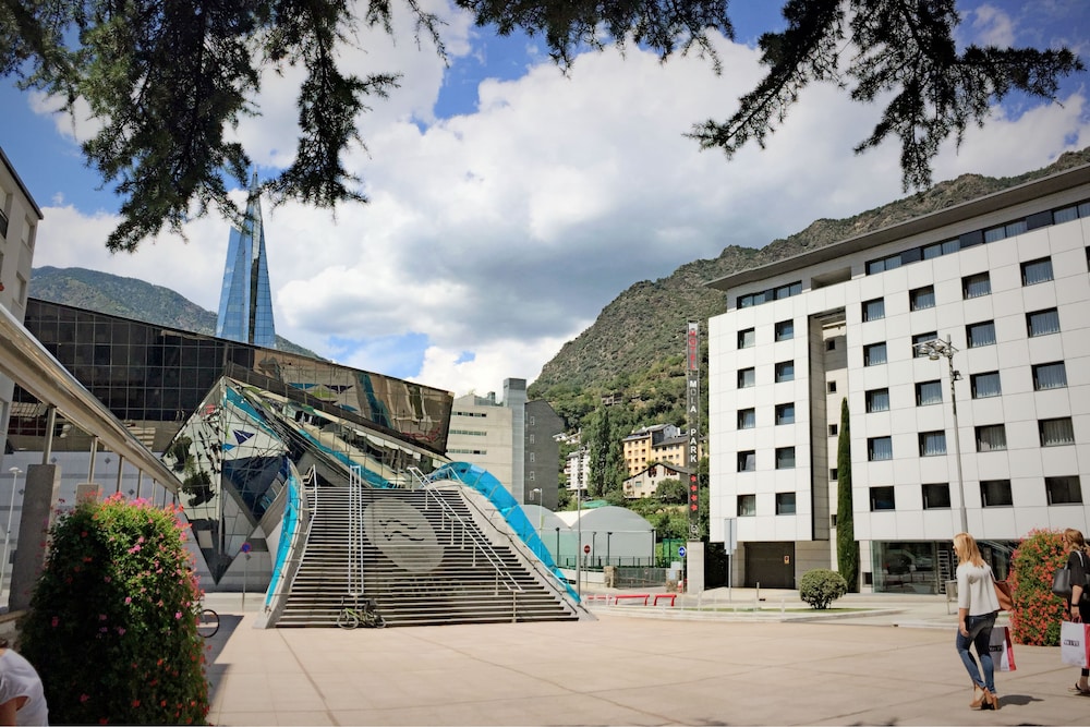 yomo mola park
