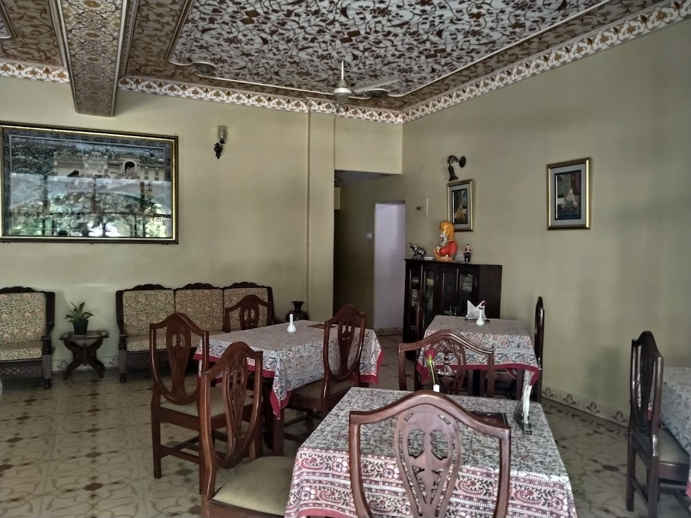 anuraag villa