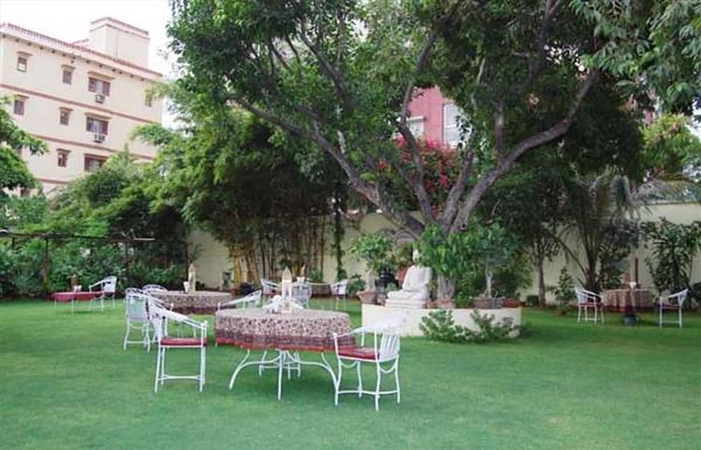 anuraag villa