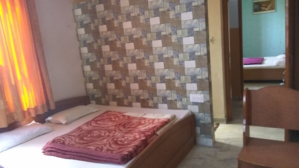 hotel ganga kripa
