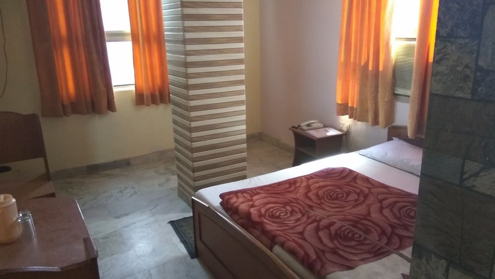 hotel ganga kripa