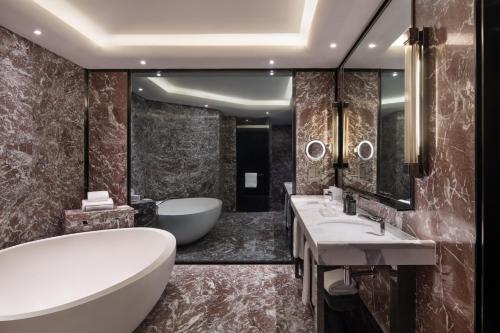 four seasons guangzhou