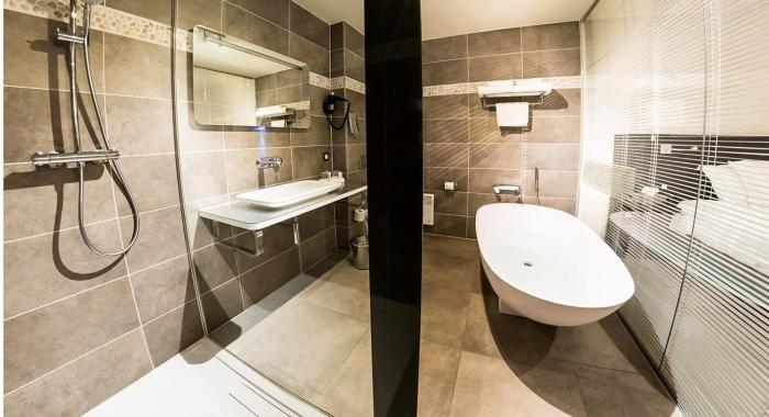 abalona hotel and apartments