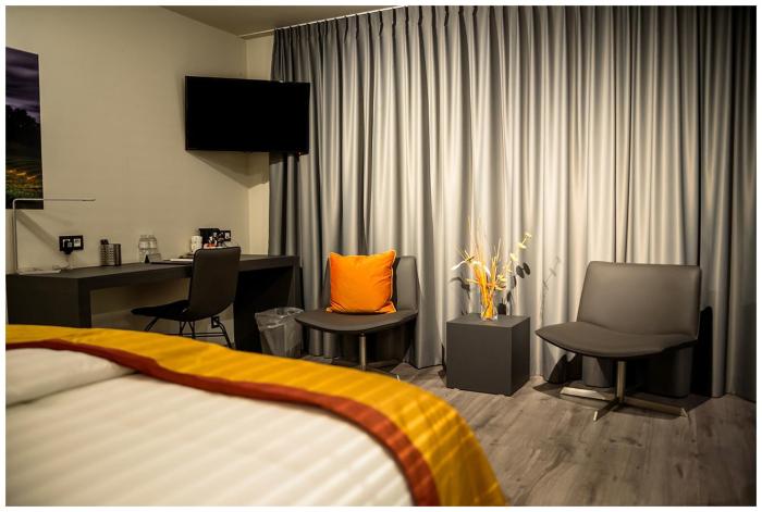 abalona hotel and apartments