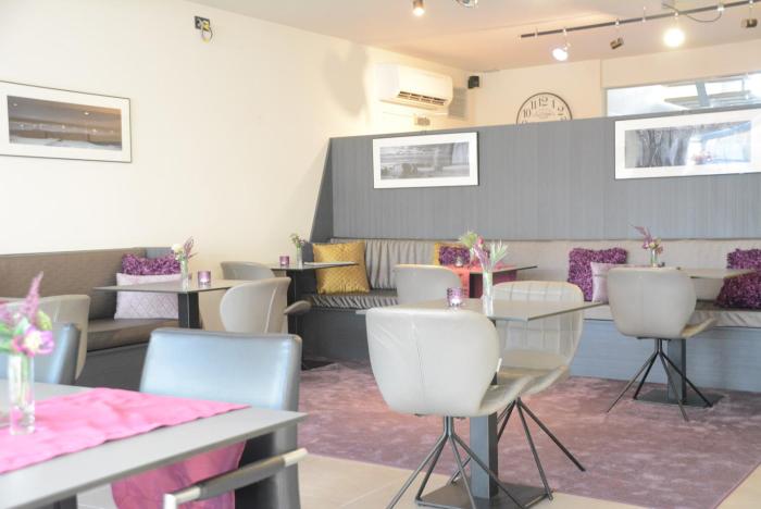 abalona hotel and apartments